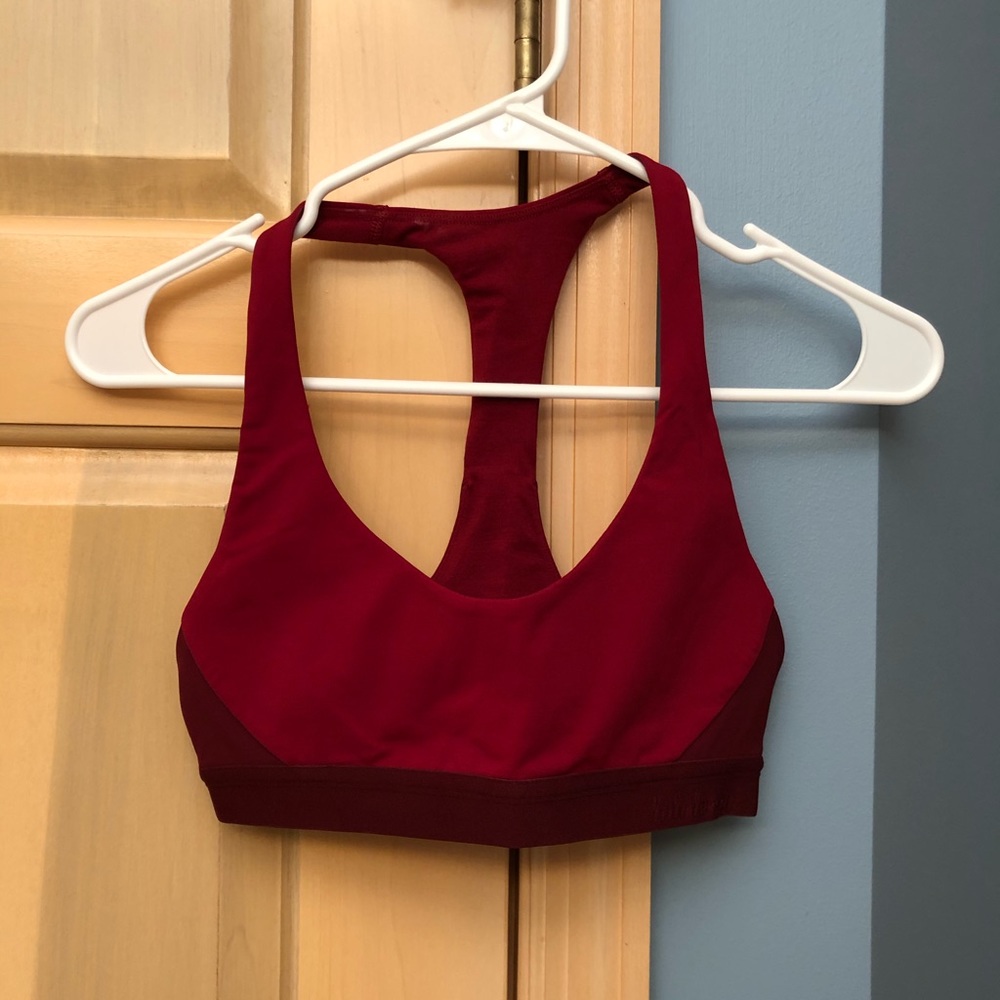 Lululemon bra.